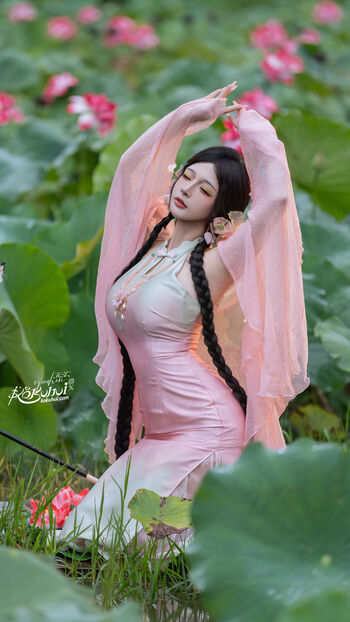 Full leaked Yuuhuia private onlyfans photo