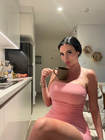 Full leaked Yvonne bar private onlyfans photo