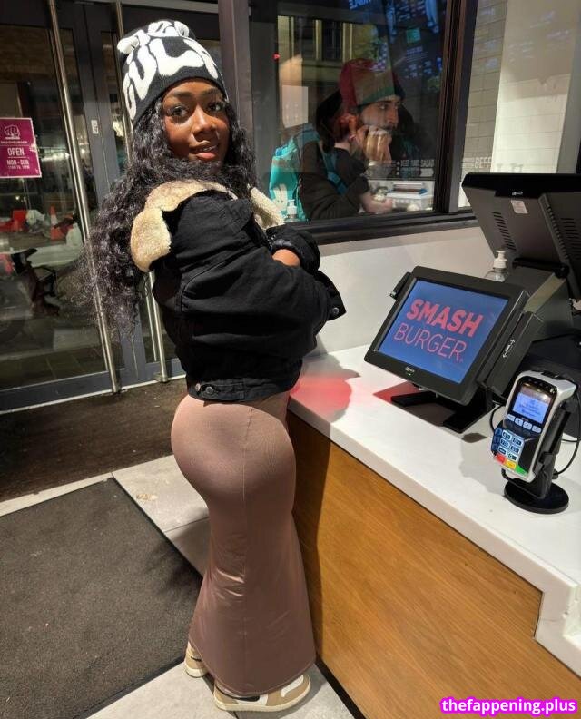 Yyaizabennett Naken OnlyFans Foto #1