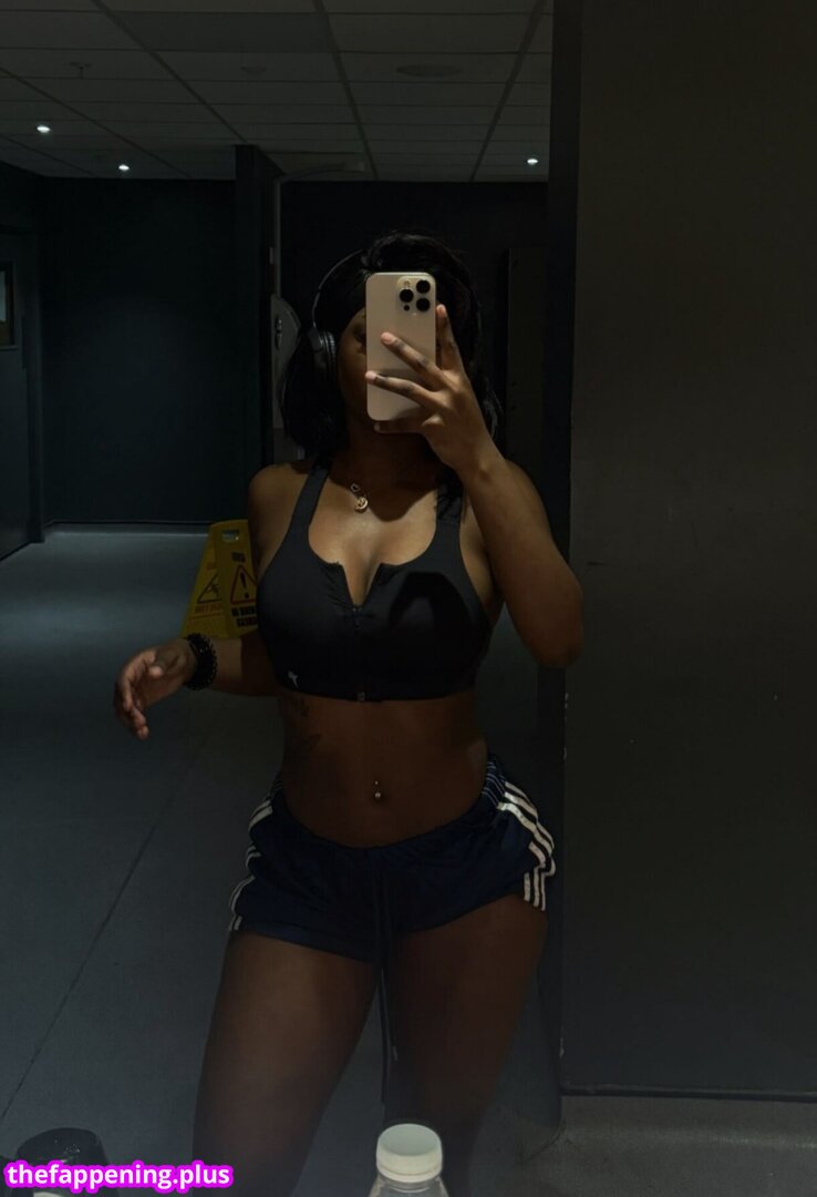 Yyaizabennett 누드 OnlyFans 사진 #5