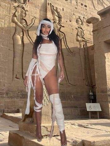 Full leaked Yzabeya private onlyfans photo