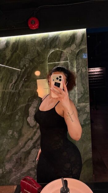 Full leaked Zainaabb ab private onlyfans photo