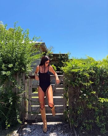 Full leaked Zaira nara page private onlyfans photo