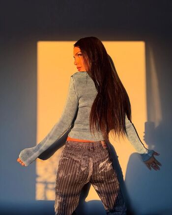 Full leaked Zaira nara page private onlyfans photo