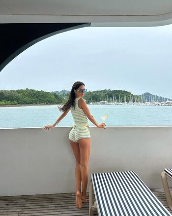 Full leaked Zaira nara page private onlyfans photo