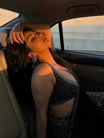 Full leaked Zara farooq private onlyfans photo