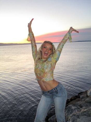 Full leaked Zara larsson  page private onlyfans photo