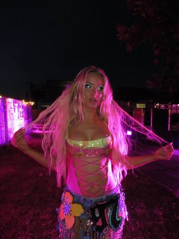 Full leaked Zara larsson private onlyfans photo