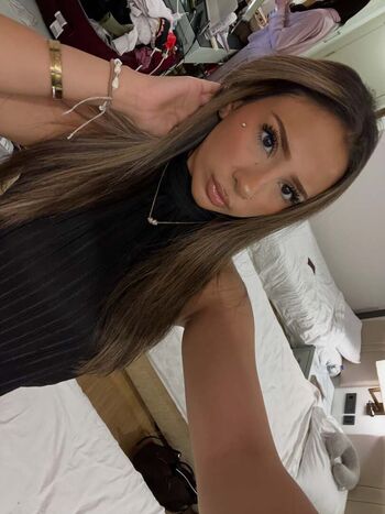 Full leaked Zaynurr private onlyfans photo