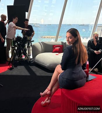 Özge Özaçar