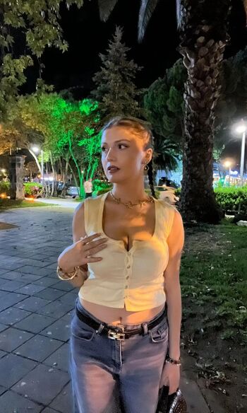 Full leaked Zhla private onlyfans photo