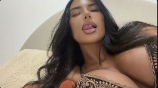 Full leaked Ziya illust page private onlyfans photo