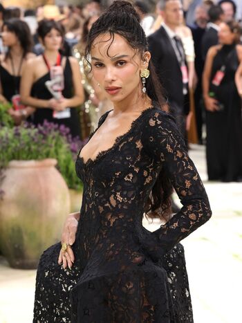 Full leaked Zoe kravitz private onlyfans photo