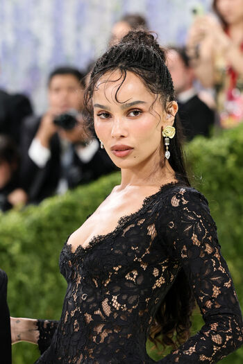 Full leaked Zoe kravitz private onlyfans photo