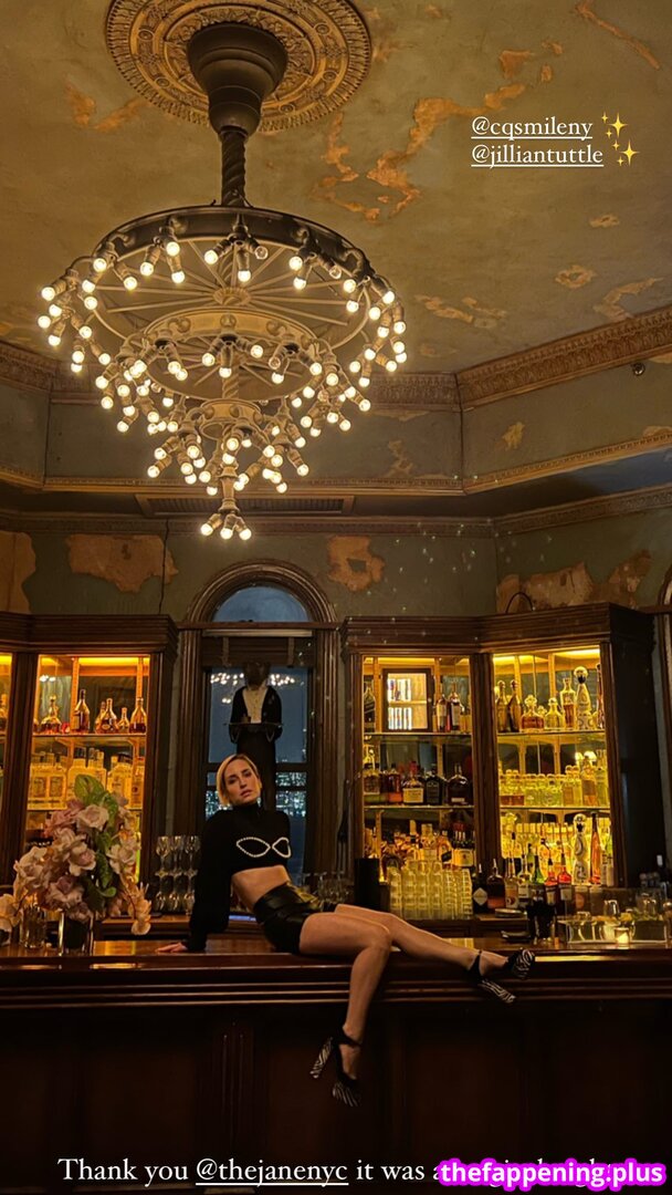 Zoe Lister Jones / https: / zoelisterjones ヌードOnlyFans写真 #17