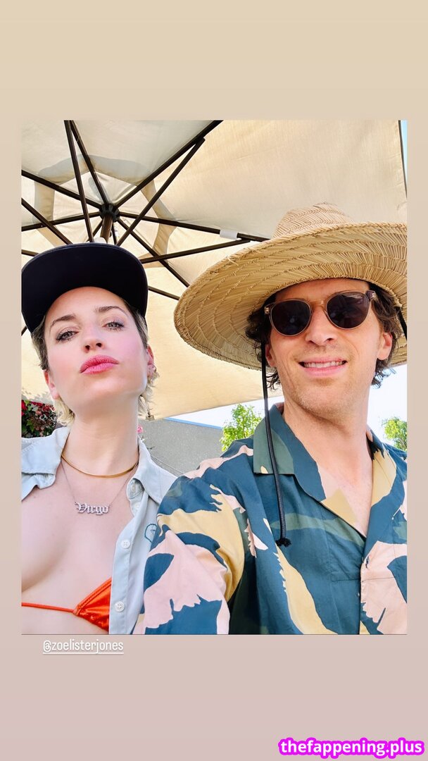 Zoe Lister Jones / https: / zoelisterjones Nahá OnlyFans fotografie #30