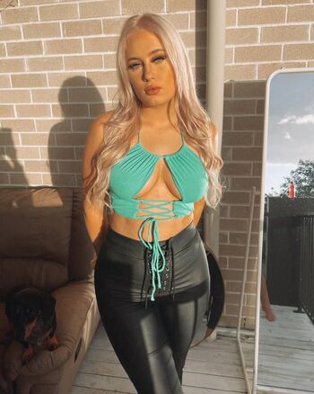 Full leaked Zoe mchugh private onlyfans photo