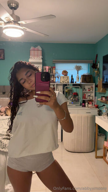 Full leaked Zoehernan private onlyfans photo