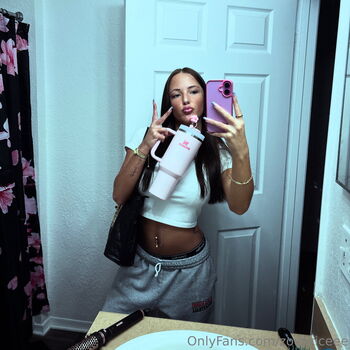 Full leaked Zoepriceee private onlyfans photo