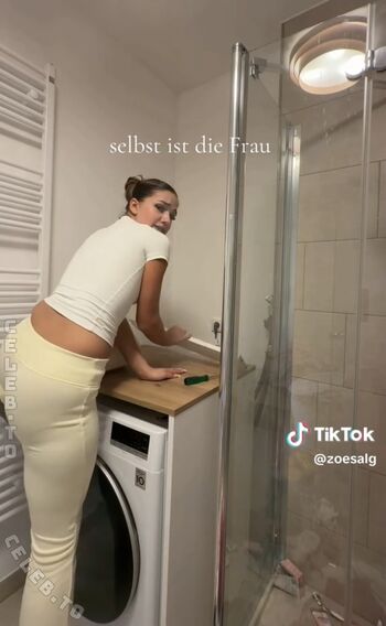 Full leaked Zoesalg private onlyfans photo