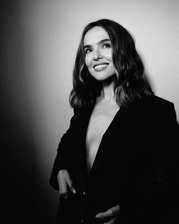 Zoey Deutch