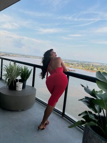 Zoey Sinn