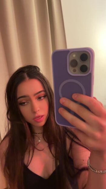 Full leaked Zoeyisovip private onlyfans photo