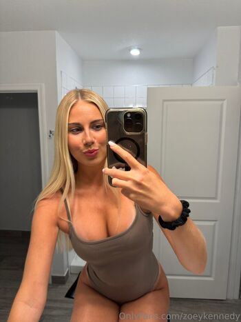 zoeykennedy