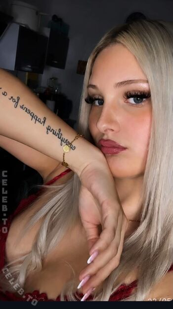 Full leaked Zoeynue private onlyfans photo