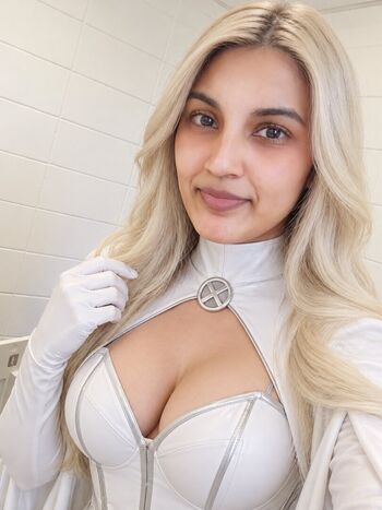 Full leaked Zufi khan private onlyfans photo